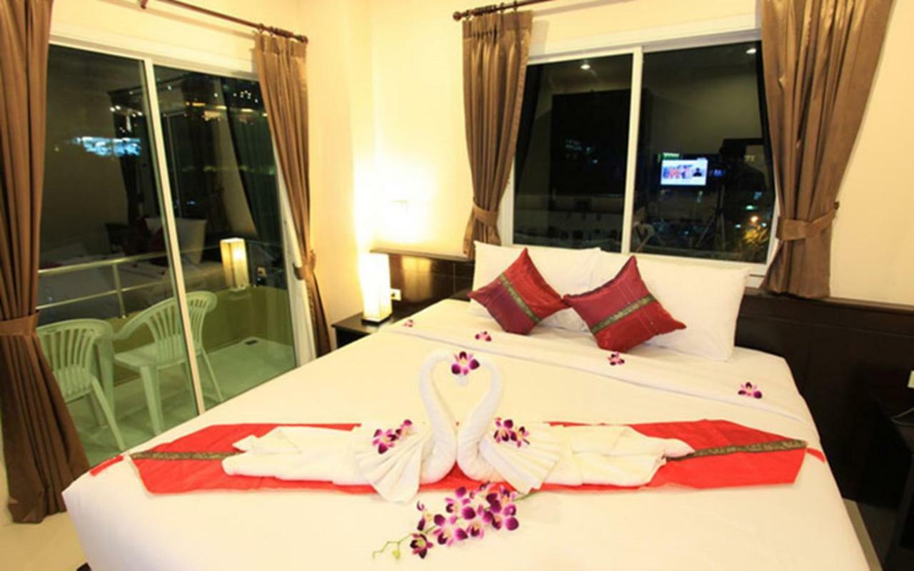 88 Hotel Patong Exterior photo